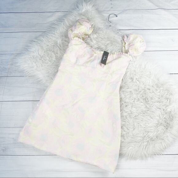 Lulu’s Banquet Invitation Yellow Floral Jacquard Off-the-Shoulder Dress Sz Med - Picture 2 of 5